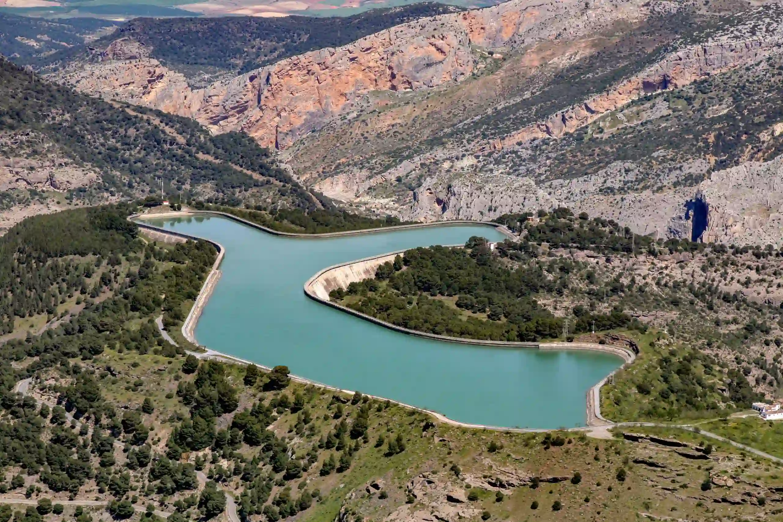 fotografía aérea del embalse de Málaga