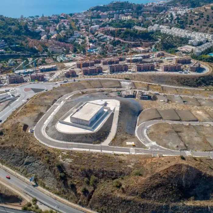 Inspección técnica con drones para el seguimiento de infraestructura urbana en Colinas del Limonar, Málaga.