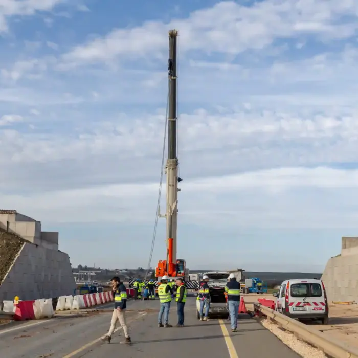 Maniobras de Izado de Alta Precisión con Drones