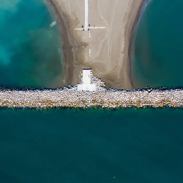 vistas aéreas de la costa del sol y sus playas