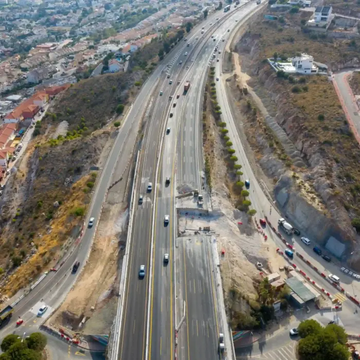 Fotografía aérea del nudo de comunicaciones Benalmádena