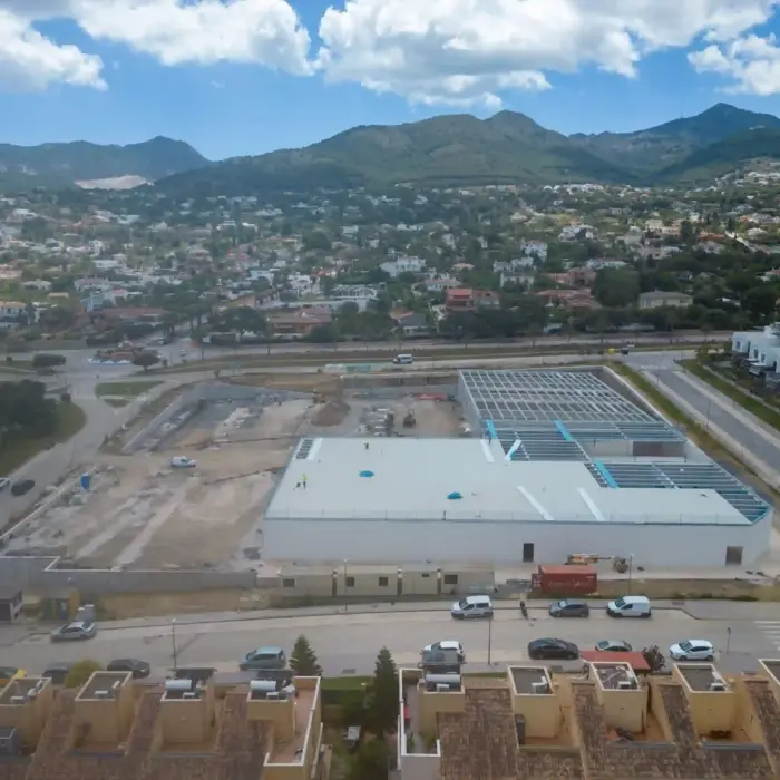 Panorámica de la parcela del Parque Comercial Taralpe