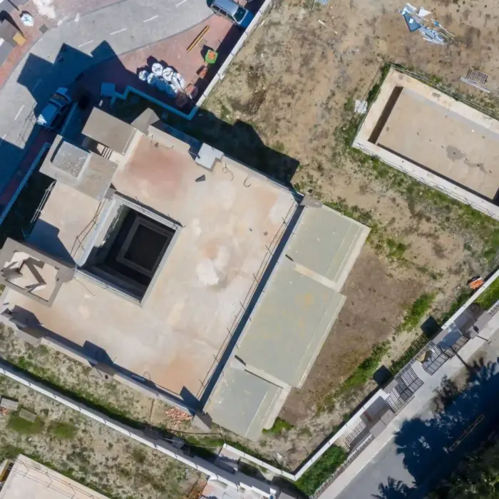 detalles tomados con dron de la planta y entorno