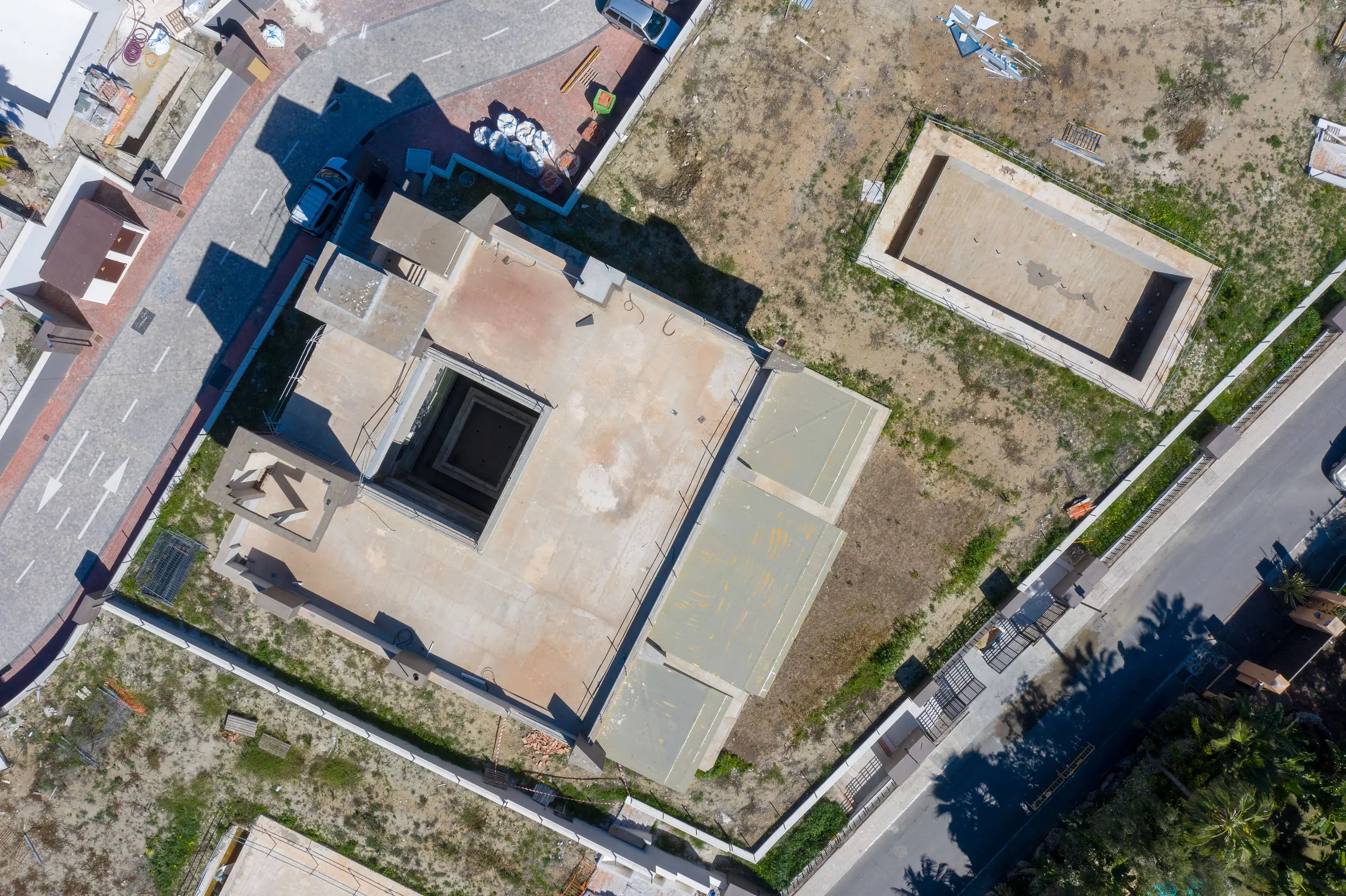 detalles tomados con dron de la planta y entorno