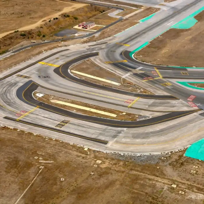 Fotografía aérea de zona de estacionamiento del Aeropuerto de Málaga